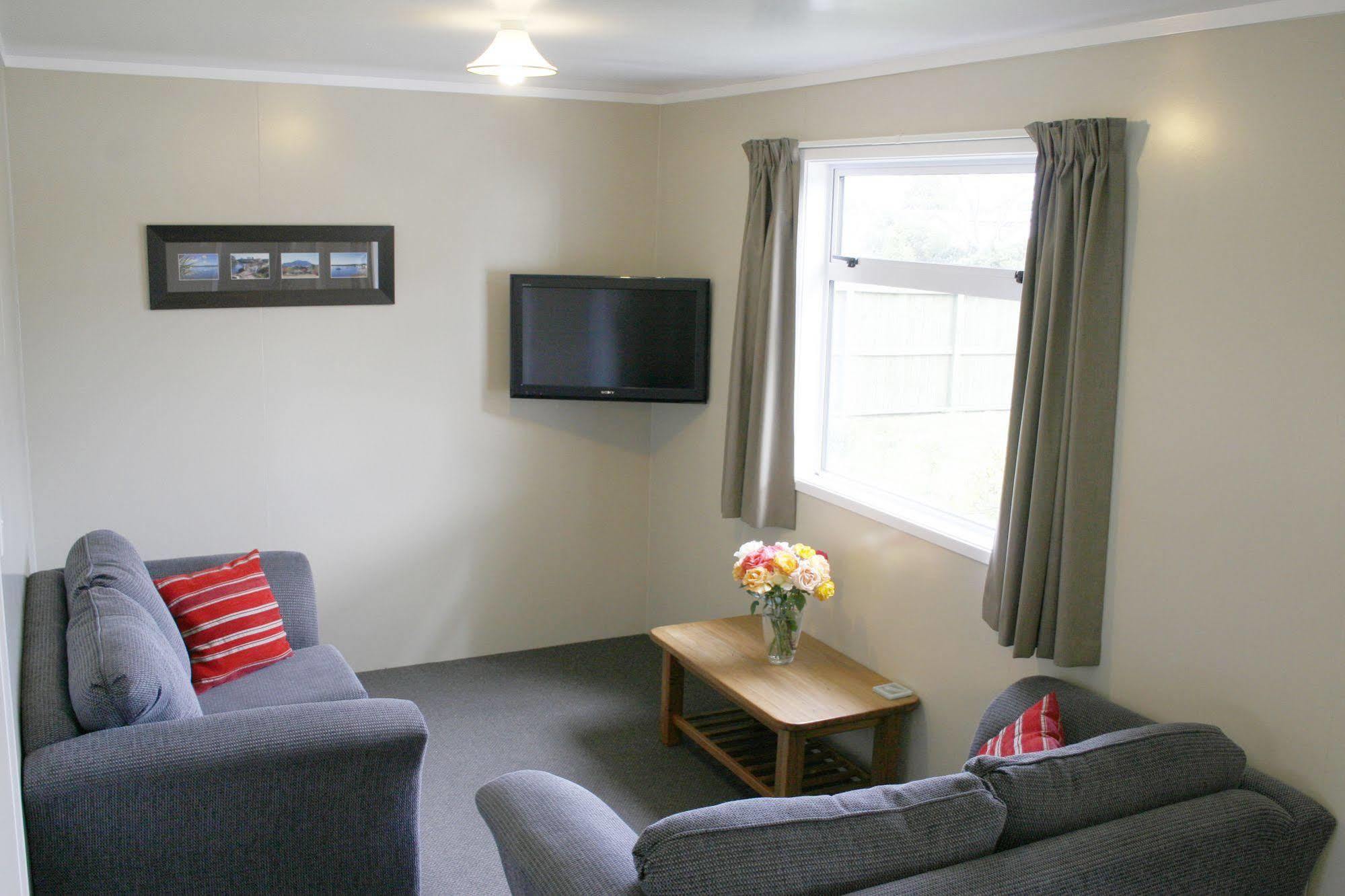 Taupo Top 10 Holiday Park Exterior photo