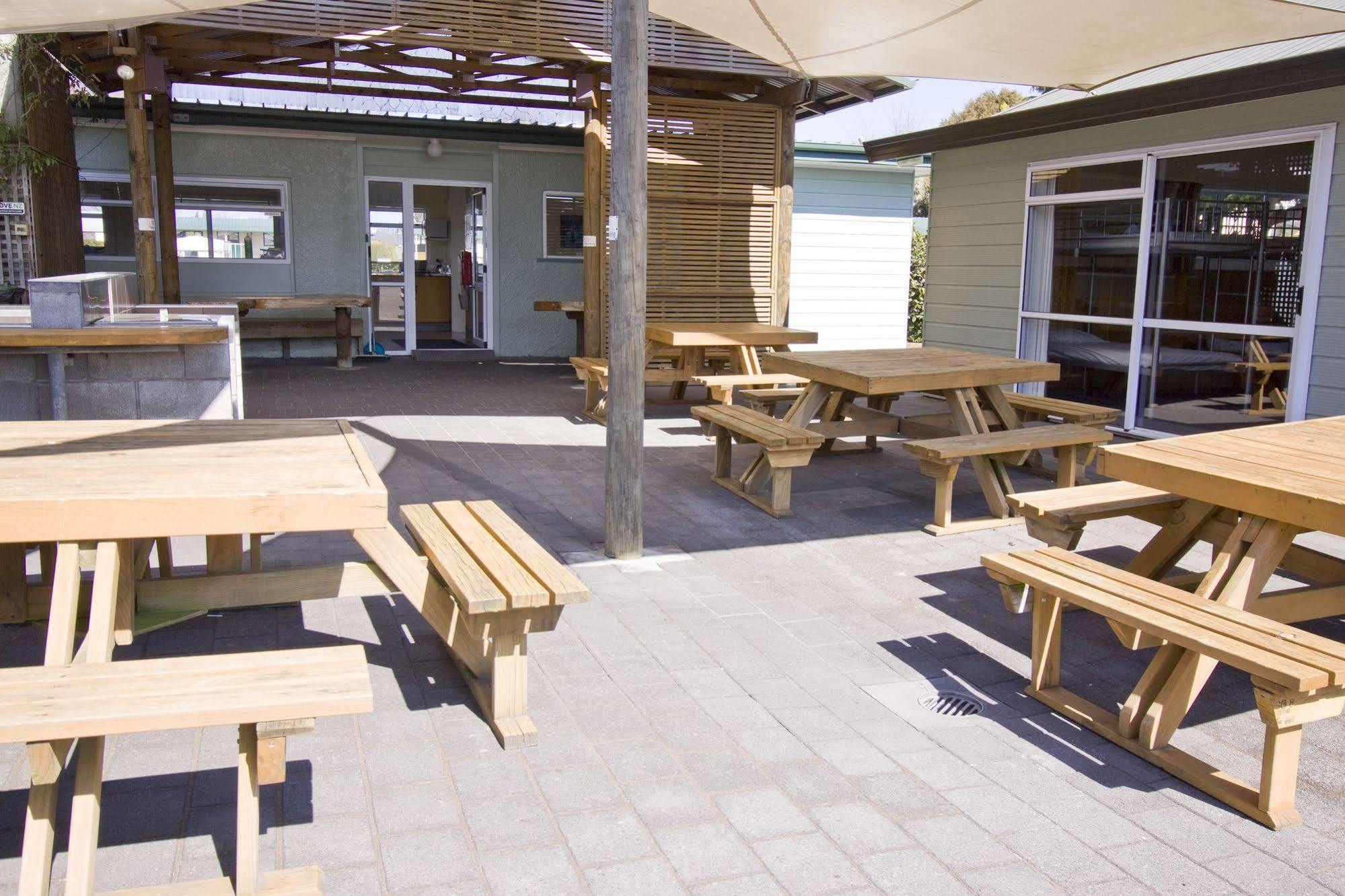 Taupo Top 10 Holiday Park Exterior photo
