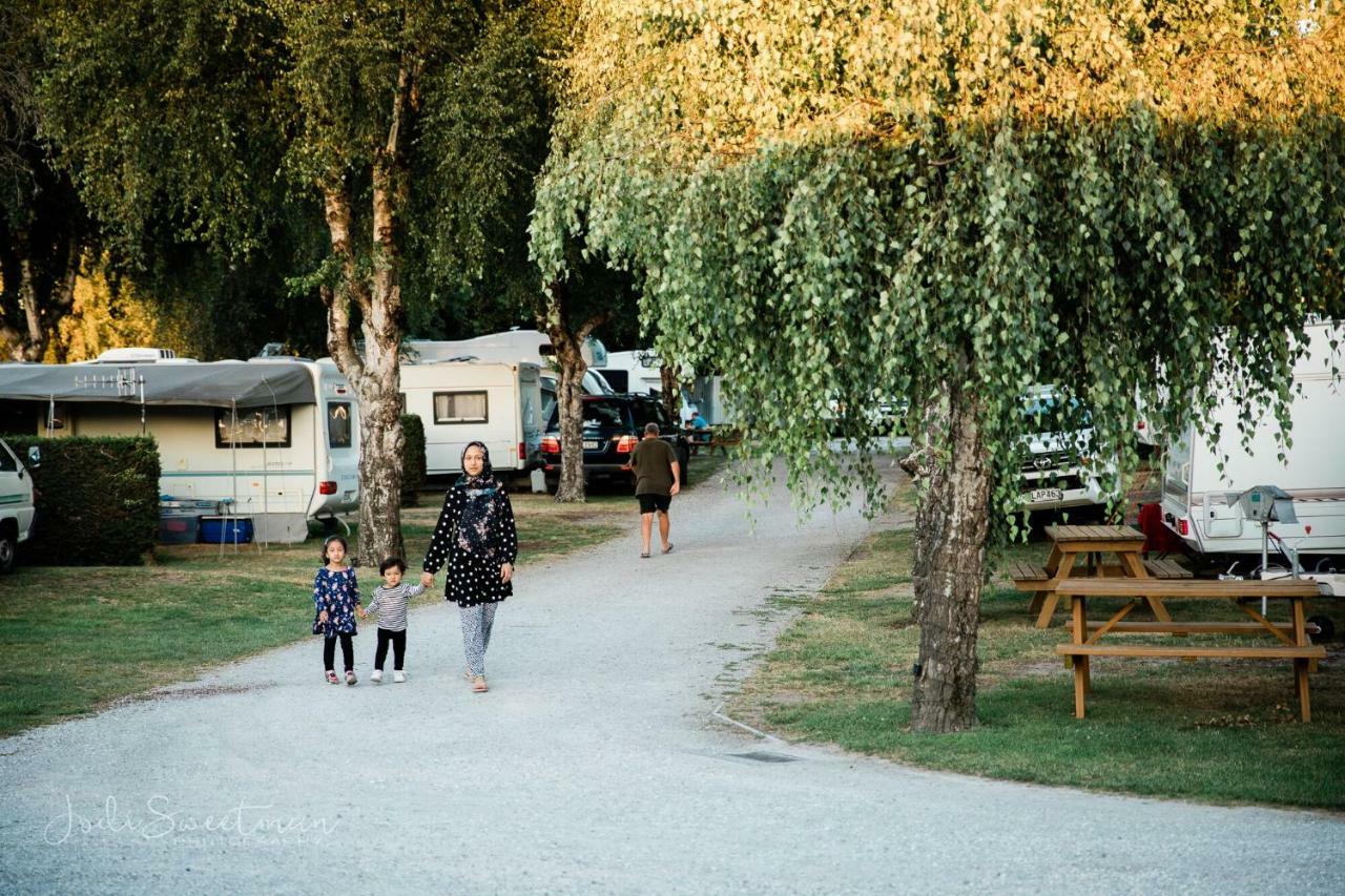 Taupo Top 10 Holiday Park Exterior photo